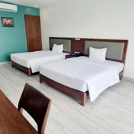 Ha Long Bay Tuan Chau Hotel Exteriör bild
